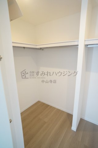 シティライツ中山寺の収納