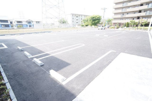 シティライツ中山寺の駐車場