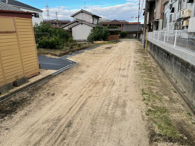 富岡2売地の前面道路含む現地写真