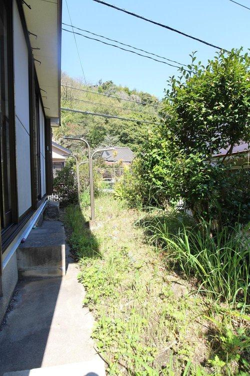 城山2丁目中古住宅の庭