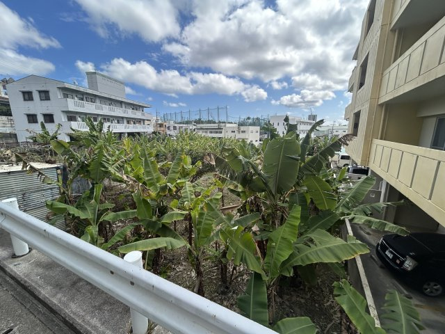 浦添市西原５丁目土地の周辺