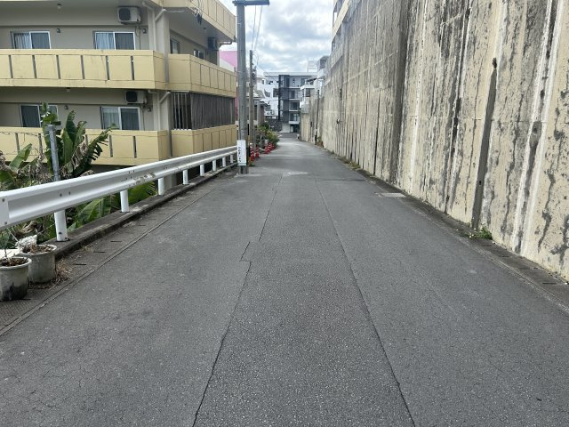 浦添市西原５丁目土地の周辺