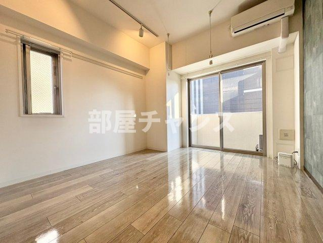 ルクール金山の居間・リビング