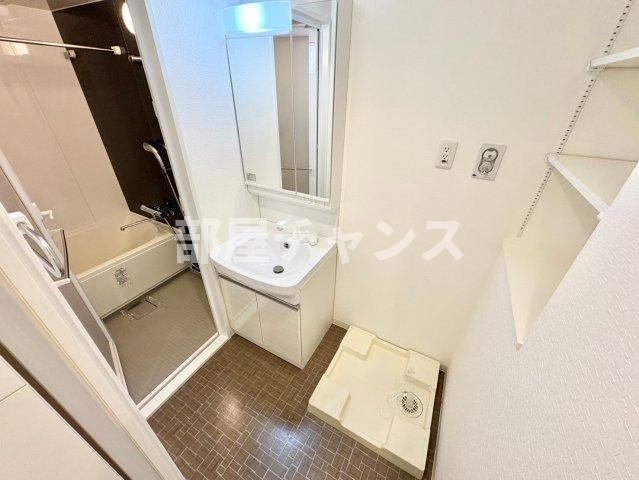 ルクール金山の独立洗面台