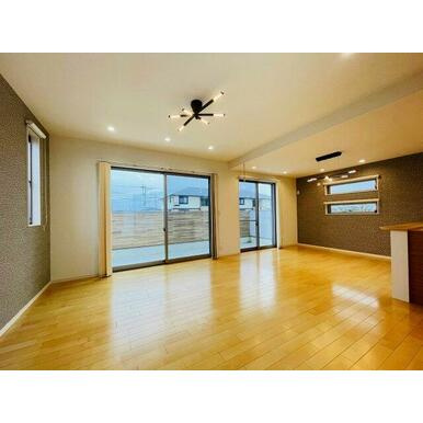 【居間・リビング】 | 江戸屋敷2丁目戸建