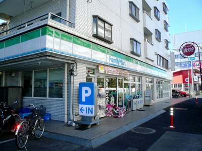 ファミリーマート さいたま白幡四丁目店まで230ｍ