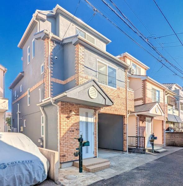 横浜市南区井土ケ谷上町の中古一戸建の外観|周辺は生活利便施設が点在しています。
是非一度、現地へお越しください！