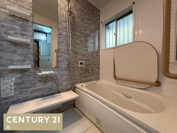 橋本市胡麻生　中古戸建の浴室