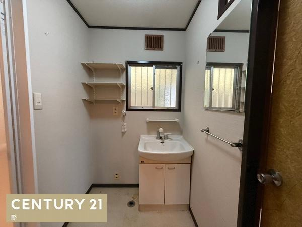 橋本市胡麻生　中古戸建の独立洗面台