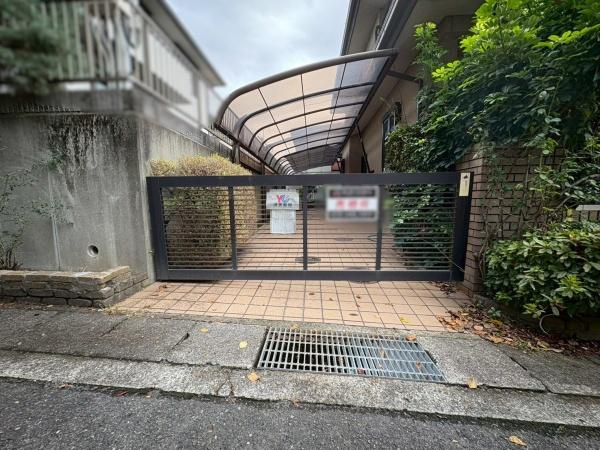 岩出市西安上　中古戸建の駐車場