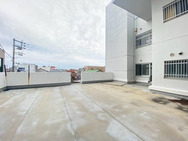 田辺市下屋敷町　ビル