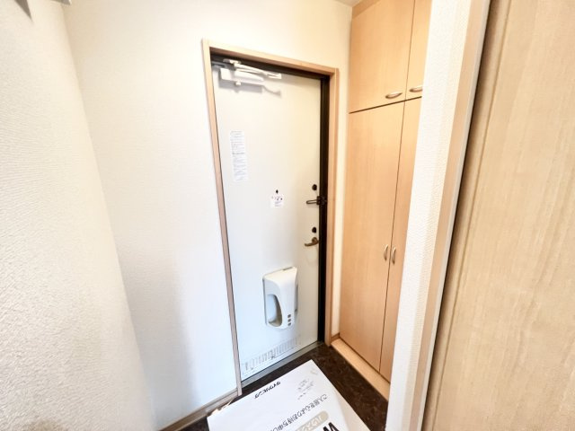 ノーベルパーク16の玄関