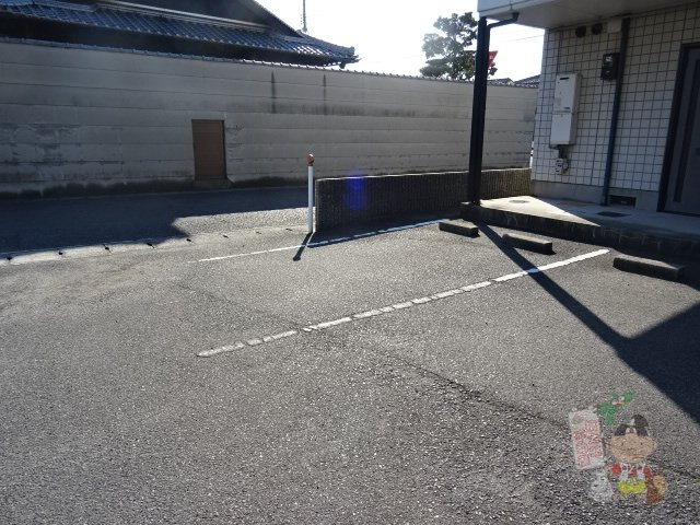 アヴェニール　Ⅰの駐車場