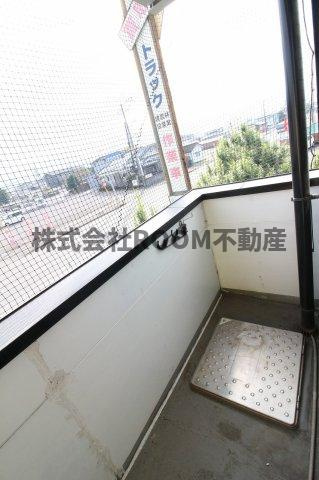 JCSマンションのバルコニー|外からの目が気にならないバルコニーで洗濯物が干せます