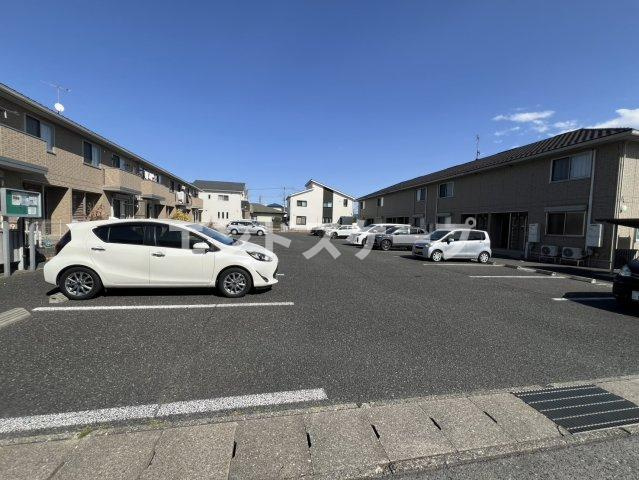 アロース・ガーデン　Ｂの駐車場|高崎、前橋のお部屋探しはエンドスケープまで！お客様の理想お聞かせ下さい♪