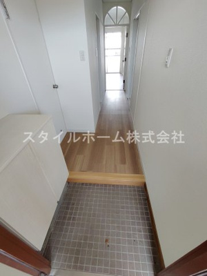 【玄関】 | 白河ハイツ | イメージ写真です。