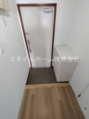 【玄関】 | 白河ハイツ | イメージ写真です。
