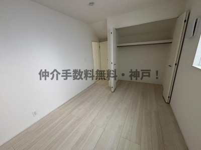 【洋室】 | 明石朝霧台　新築戸建1号棟　仲介手数料無料！ | 明るい洋室です