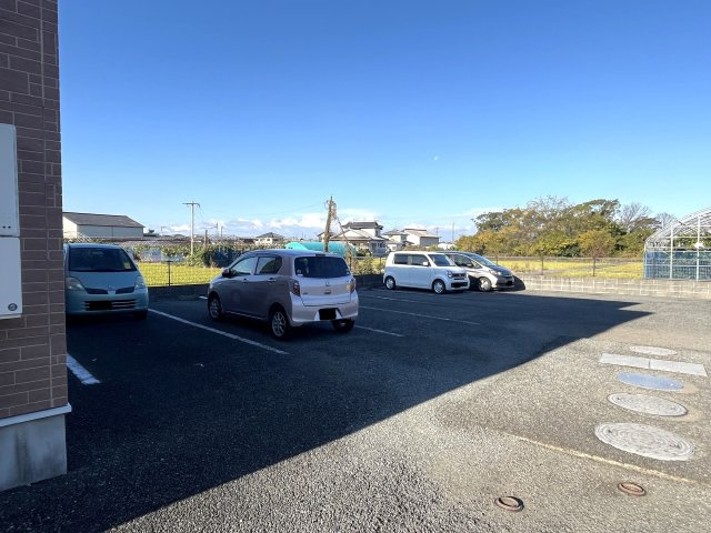 ボンヌールパンションⅡの駐車場