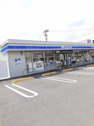 ユニバース　Ⅱの周辺|ローソン八代通町店まで800m