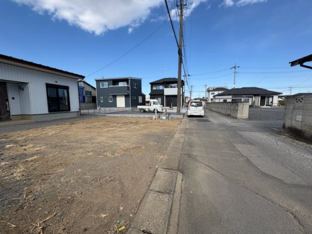 千代田町舞木新築平家建ての前面道路含む現地写真