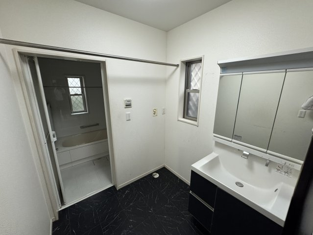 和歌山市吉里・中古戸建・115589の洗面所