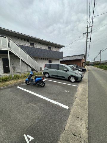 ホープの駐車場