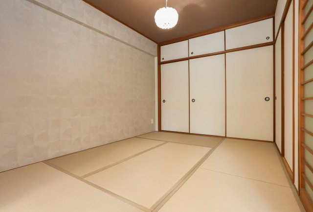 エメラルドマンション草津青地Ⅰ　天然木フルリノベーションのキッチン