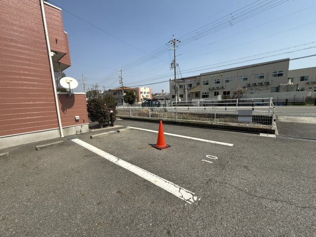 グローバルの駐車場