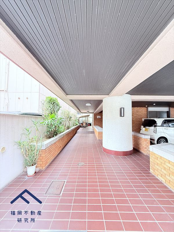 朝日プラザ大濠のエントランス