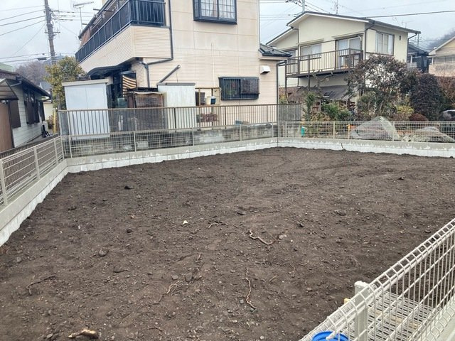 Livele Garden.S あきる野伊奈第7期　新築　2号棟（全2棟）の前面道路含む現地写真