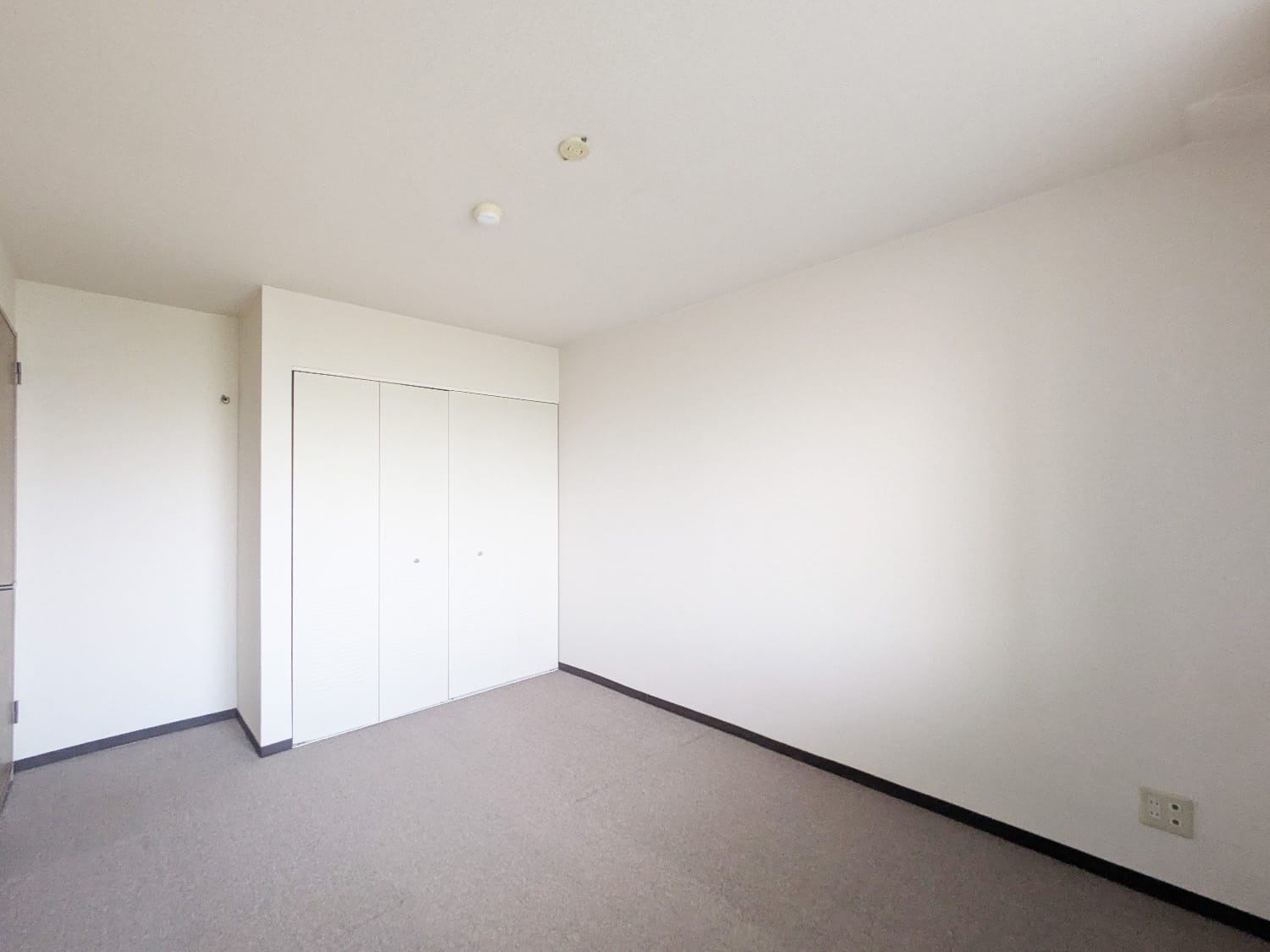 セントポリア神戸運動公園の洋室|洋室約7.9帖