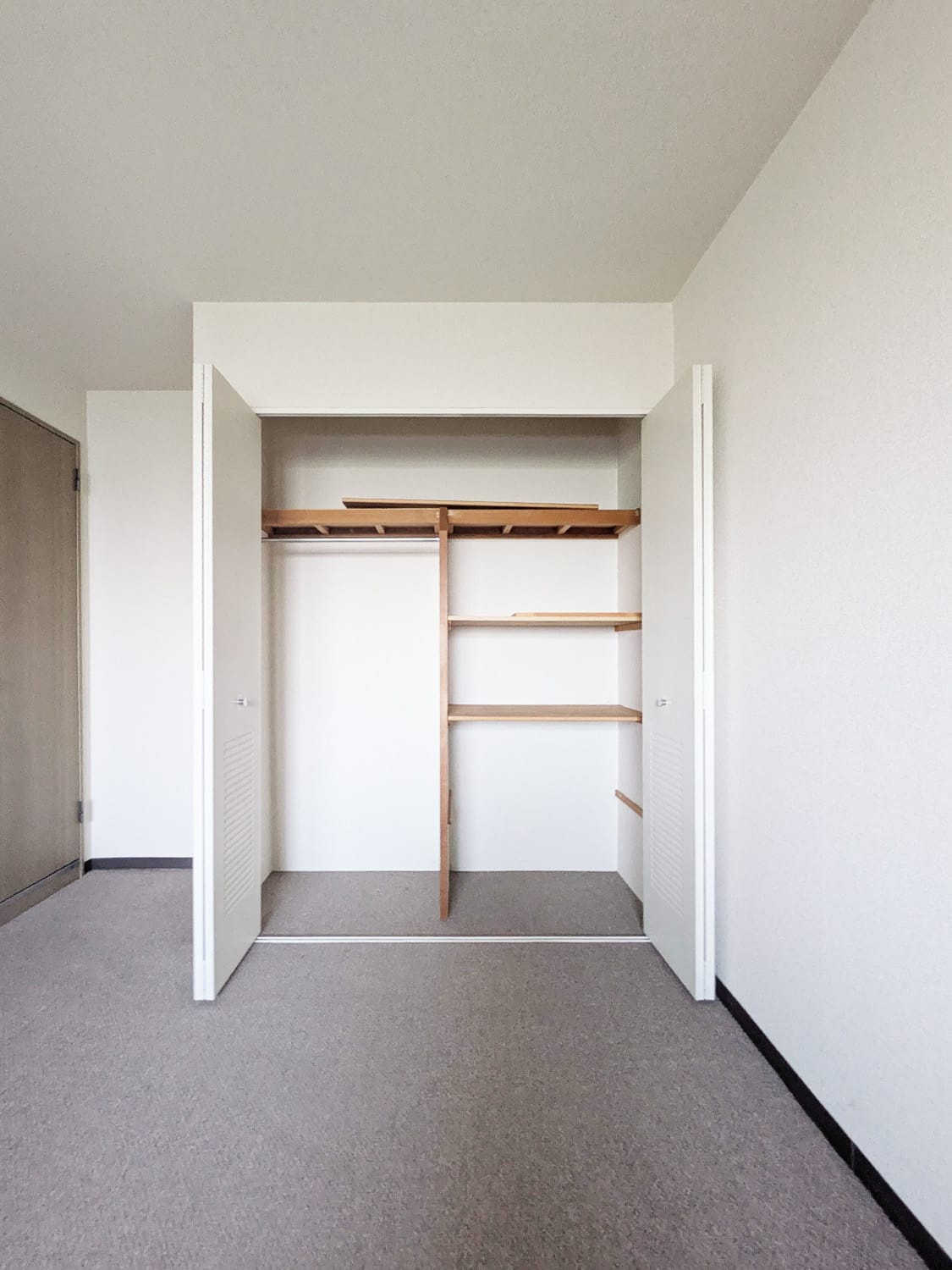 セントポリア神戸運動公園の収納|洋室約7.9帖