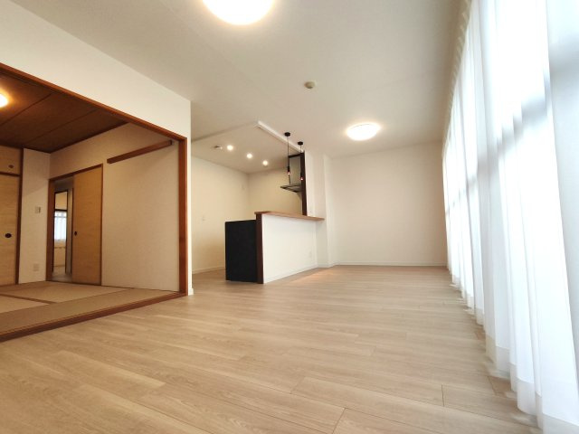 グラン・コート印場駅前通りの居間・リビング|おしゃれな居間です