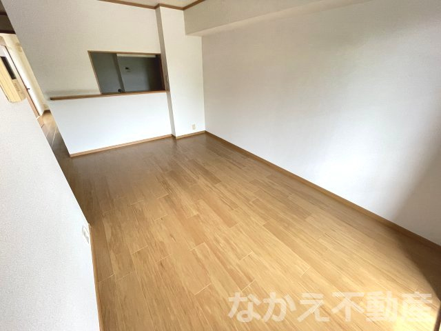 【居間・リビング】 | ゆったりとした居間です