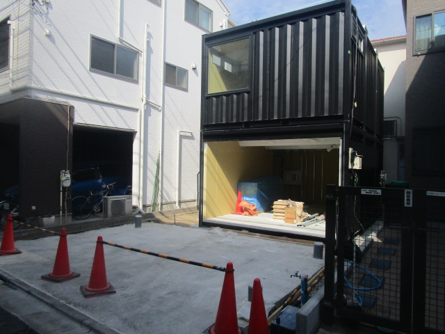 荒川区西日暮里１丁目の倉庫