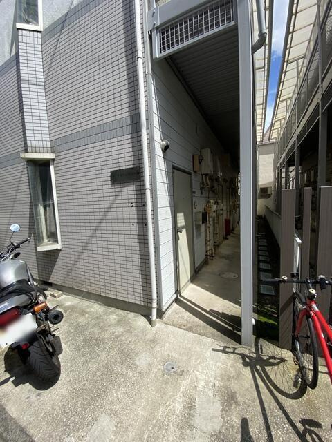 ハイテラス石川台Ｂ棟の駐車場| 