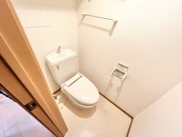 ベルコリーヌのトイレ|※別部屋参考写真