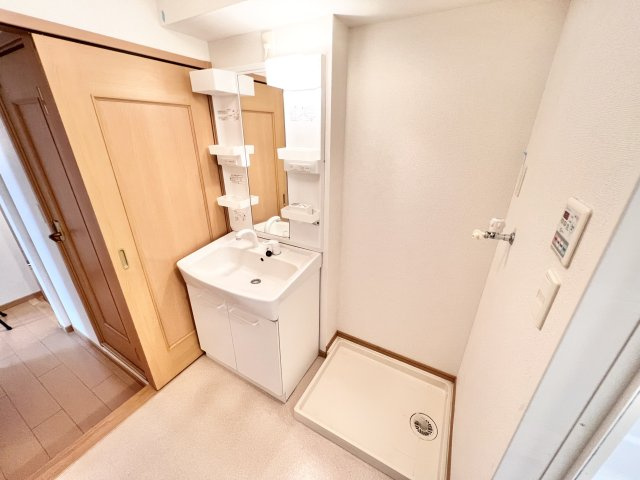 ベルコリーヌの洗面所|※別部屋参考写真