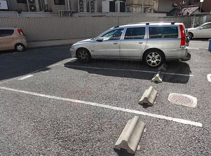 矢部ビル岡町コーポの駐車場|駐車場です