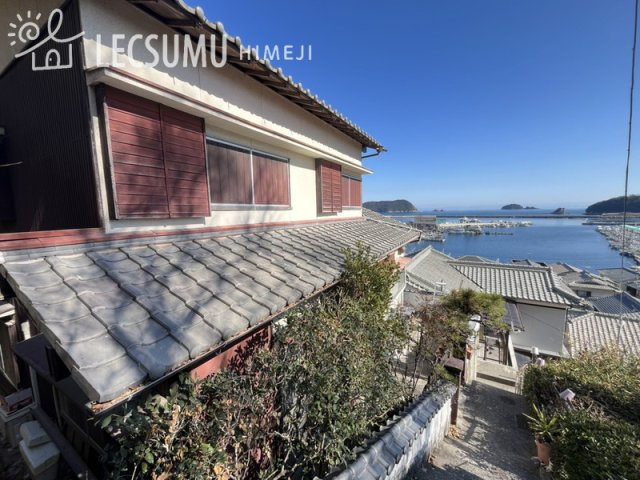 姫路市家島町坊勢/中古戸建の前面道路含む現地写真