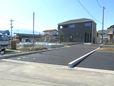 【駐車場】 | クレイドルガーデン甲斐市西八幡第7　2号棟 | 駐車場があるので、車を買う予定の方も安心です