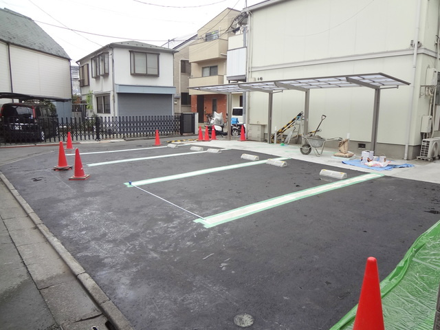 Bella Casaの駐車場|駐車場併設