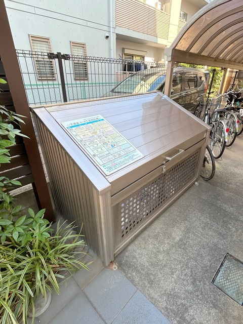 カルチェブラン三鷹のその他共用部分|★敷地内にゴミストッカーあります★