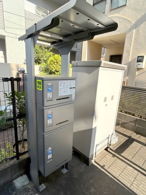 カルチェブラン三鷹のその他共用部分|★不在時に便利宅配ボックス★