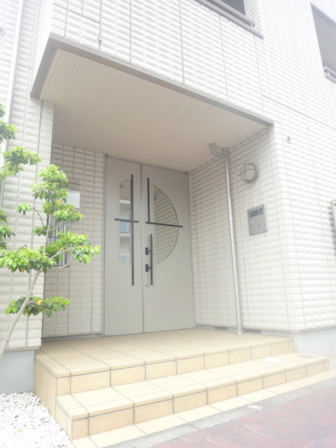 サンフェリーチェのエントランス|★安心のTVモニター付きオートロックです♪