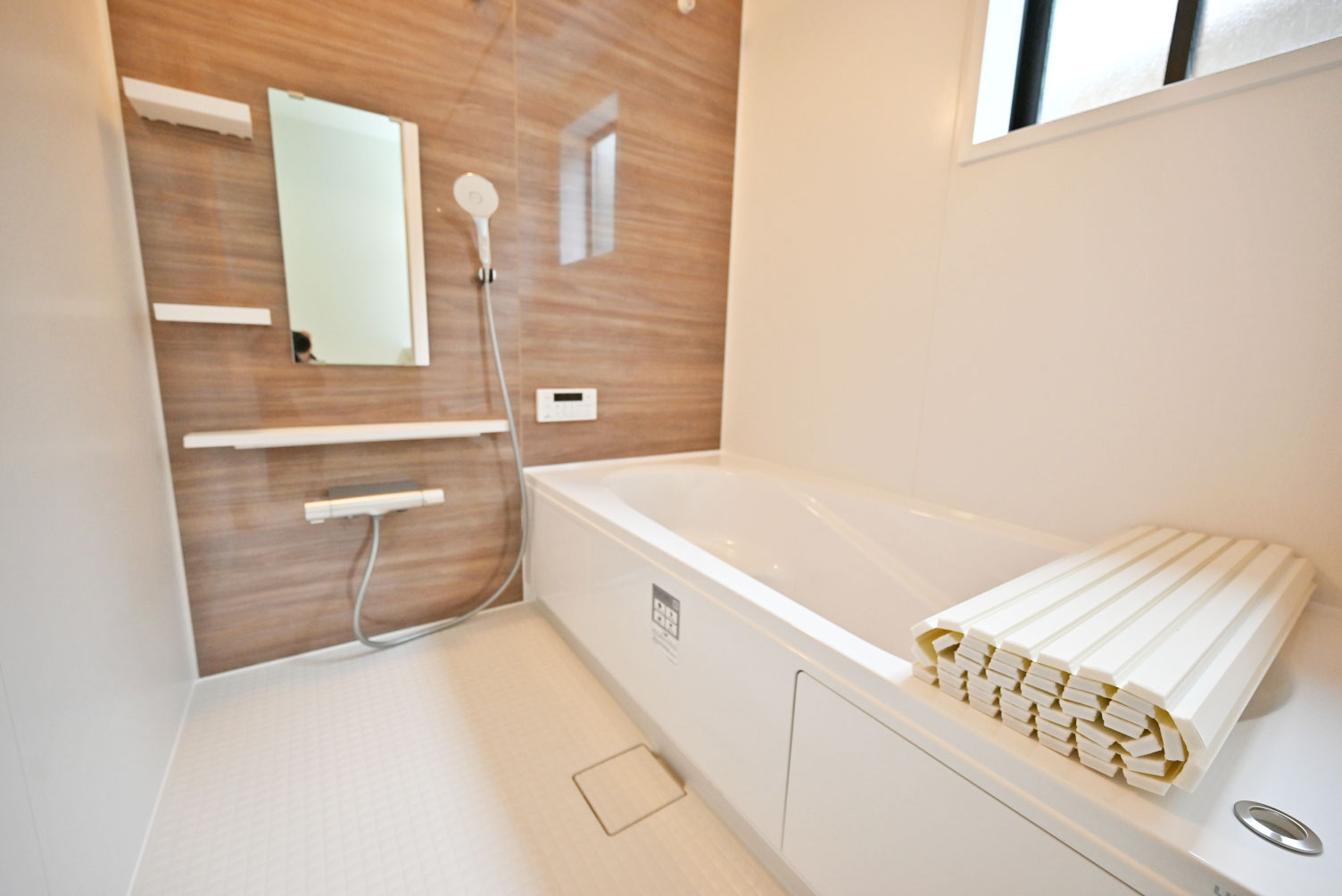 テラシエ朝日ケ丘町新築一戸建て全2区画│4LDK+駐車2台可（制限有）の浴室|一日の疲れを癒してくれる広々としたシステムバスです。