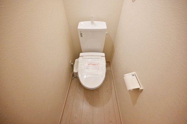 テラシエ朝日ケ丘町新築一戸建て全2区画│4LDK+駐車2台可（制限有）のトイレ|温水洗浄便座付トイレになります。