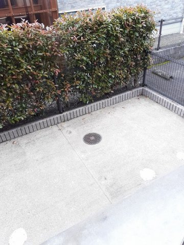 メゾン・ジュネスＡの庭