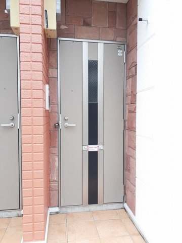 メゾン・ジュネスＡの玄関